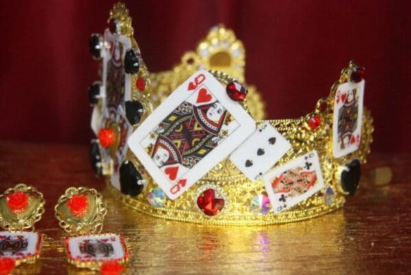 SOLD! 3042 Set Of Queen Of Hearts Playing Cards Crown+ Earrings - Image 4