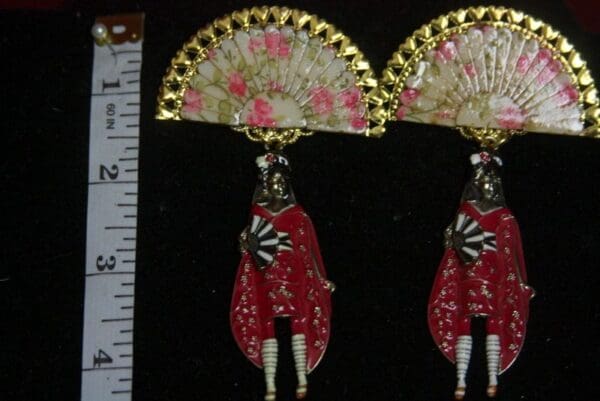 SOLD! 3067 Geisha ENamel Fan Tall Earrings Studs - Image 2