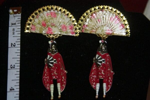 SOLD! 3067 Geisha ENamel Fan Tall Earrings Studs - Image 3