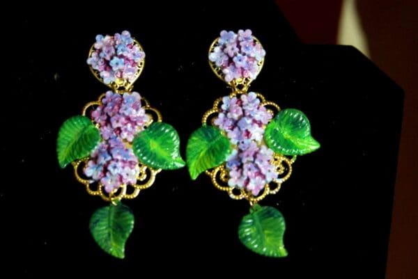 SOLD! 3249 Hydrangea Leaf Stunning Hand Painted Victorian Earrings Studs - Image 7