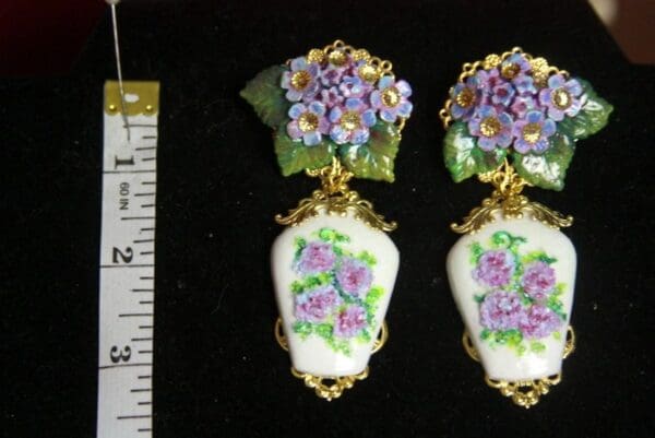 SOLD! 3251 Baroque Vase Hydrangea Leaf Stunning Hand Painted Victorian Earrings Studs - Image 6