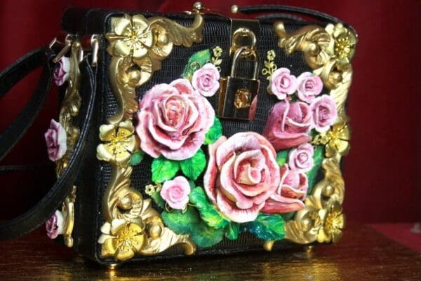 SOLD! 3252 Total Baroque Hand Painted Roses Trunk Handbag - Image 7
