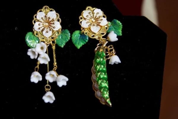 SOLD! 3286 Irregular Hand Painted Enamel Green Peas Studs Earrings - Image 3
