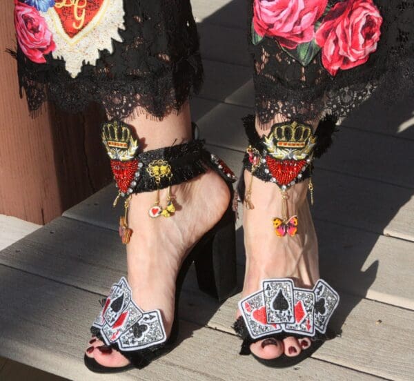 SOLD! 3297 Embellished Playing Cards Fancy Trendy Sandals Size US10 - Image 4