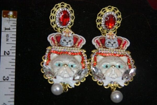SOLD! 3319 Baroque Royal Enamel Cat Crown Earrings Studs - Image 6