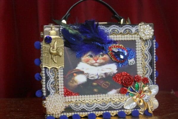 SOLD! 3320 Minime Adorable Victorian Cat Lace Embellished Crossbody Handbag - Image 2