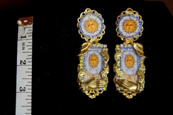 SOLD! 3339 Taro Cards Sun Pattern Moon Unusual Earrings - Image 4