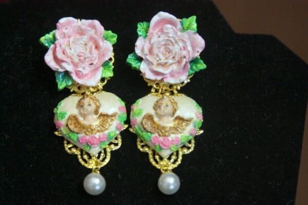 SOLD! 3389 Hand Painted Rococo Off White Heart Red Rose Studs Earrings - Image 7