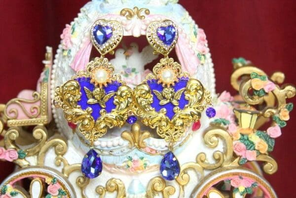 SOLD! 3395 Total Baroque Cherub Blue Heart Gold Curves Dangle studs Earrings - Image 3