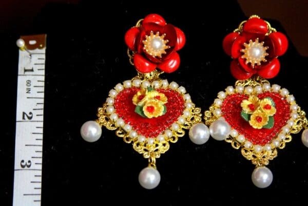 SOLD! 3411 Total Baroque Red Heart Pearl Rose Studs Earrings - Image 5
