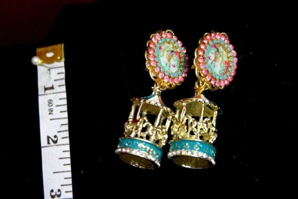 SOLD! 3419 Adorable Caroucel Marie Antoinette Cameo Earrings - Image 3
