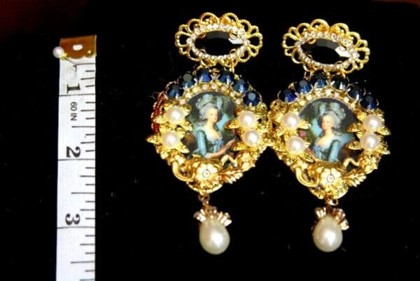 SOLD! 3420 Marie Antoinette Pink Crystal Elegant Earrings Studs - Image 6