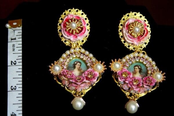 SOLD! 3424 Victorian Lady Cameo Pink Crystal H Elegant Earrings Studs - Image 8