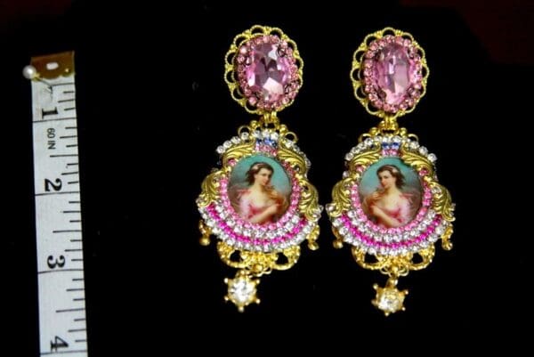 SOLD! 3428 Victorian Lady Cameo Pink Crystal Elegant Earrings Studs - Image 7