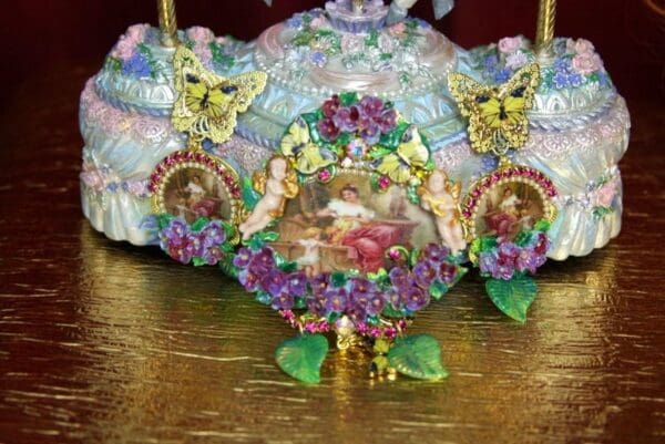 SOLD! 3506 Set Of Earrings +Victorian Hand Painted Unique Huge Brooch - Image 3