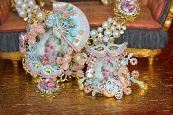 SOLD! 3544 Hand Painted Marie Antoinette Adjustable Cocktail Huge Ring - Image 4