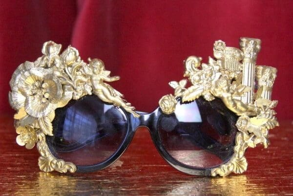 SOLD! 3555 Total Baroque Roman Column Cherub Detailed Sunglasses - Image 2