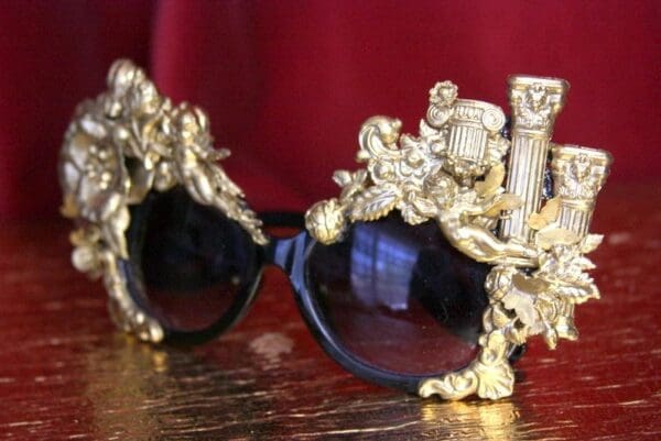 SOLD! 3555 Total Baroque Roman Column Cherub Detailed Sunglasses - Image 8