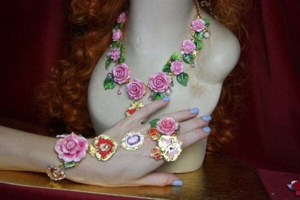 SOLD! 3570 Zibellini Slave Total Baroque Hand Painted Rose Heart Trendy 2018 Crystal Roses Bracelet - Image 6
