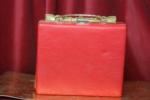 SOLD! 3587 Hand Painted Victorian Cameo Frame Roses Vintage Style Handbag Trunk - Image 5