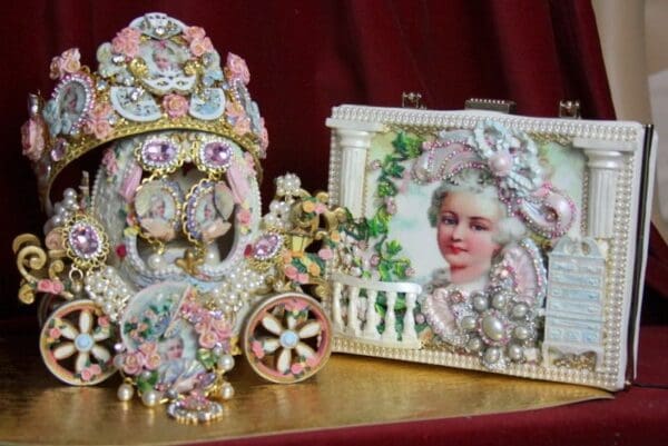 SOLD! 3593 Set Of Marie Antoinette Fan Vintage Style Pearl Necklace+ Earrings - Image 9