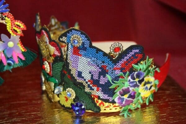 SOLD! 3627 Set Of Earrings + Unusual Baroque Birds Flower Applique Crystal Headband - Image 10