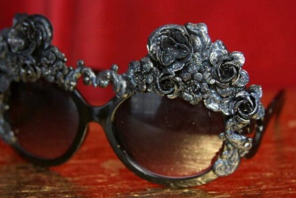 SOLD! 3641 Baroque Rococo Black Glitter Roses Curves Embellished Sunglasses - Image 7