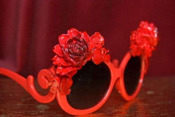 SOLD! 3642 Baroque Rococo Red Enamel Embellished Flower Sunglasses - Image 3