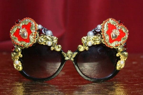 SOLD! 3649 Baroque Heart Gold Curves Embellished Sunglasses - Image 3