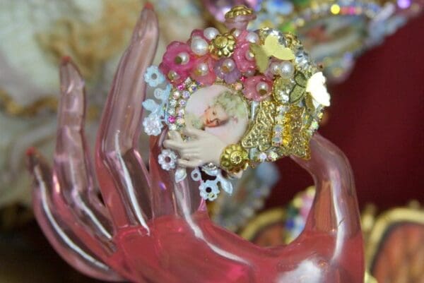 SOLD! 3672 Hand Painted Young Marie Antoinette Butterfly Adjustable Cocktail Huge Ring - Image 7