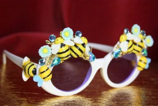 SOLD! 3681 Baroque Embellished Bee Sided Flower Sunglasses - Image 3