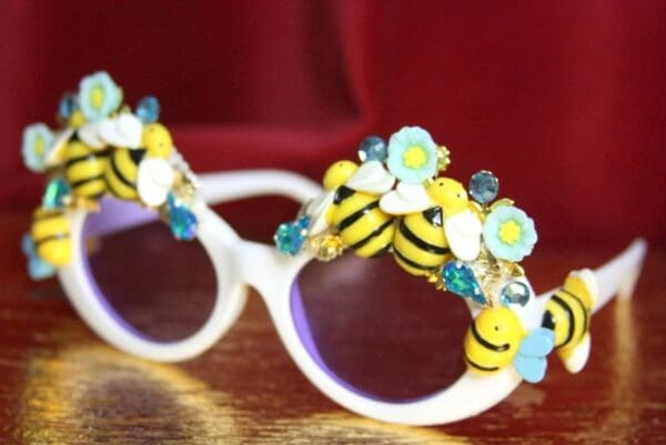 SOLD! 3681 Baroque Embellished Bee Sided Flower Sunglasses - Image 4