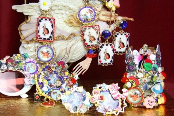 SOLD! 3682 Set Of Tall Alice In Wonderland Cuff+ Earrings - Image 9