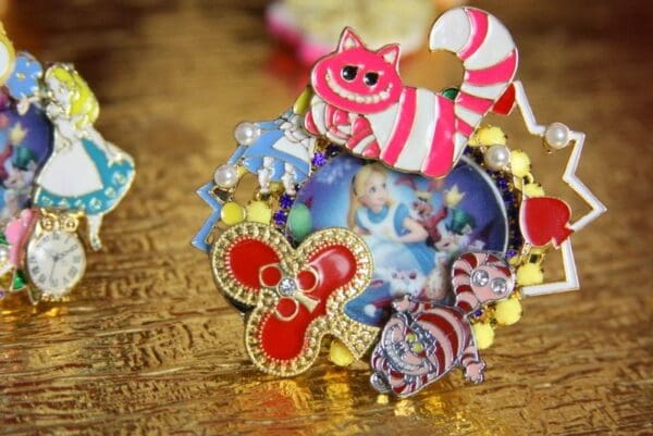 SOLD! 3685 Cat Alice In Wonderland Enamel Adjustable Cocktail Huge Ring - Image 8