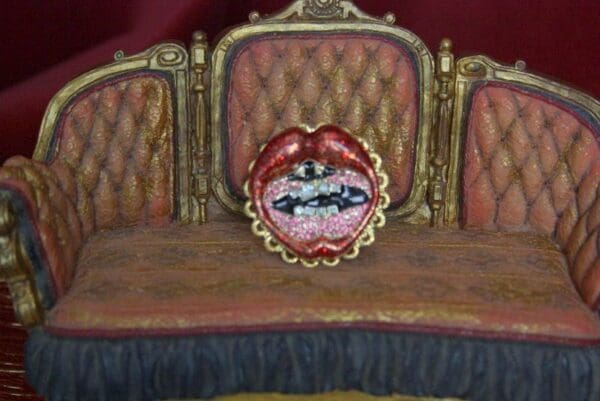 SOLD! 3693 Enamel Designer Inspired Lips Adjustable Cocktail Huge Ring - Image 2