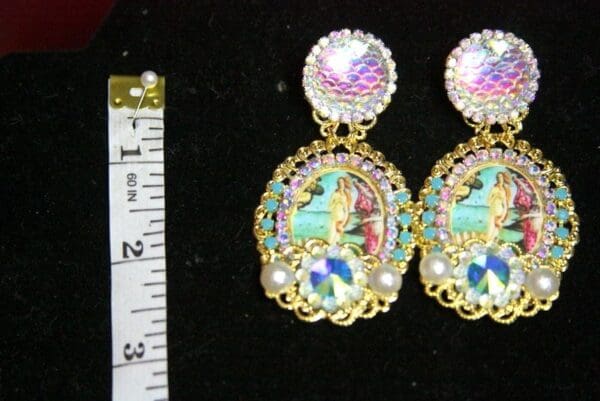 SOLD! 3699 Botticelli Birth Of Venus Crystal EEarrings Studs - Image 2