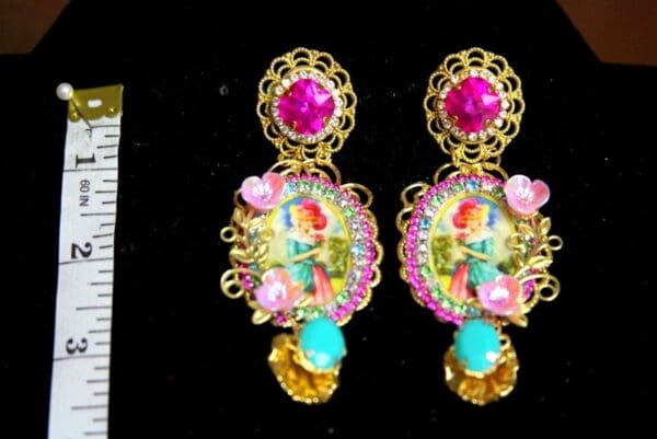 SOLD! 3703 Juicy Colors Victorian Lady Cameo Fuchsia Earrings Studs - Image 7