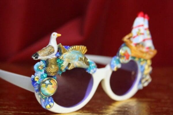 SOLD! 3711 Nautical Hand Painted Fish Sea-gal Embellished Sunglasses - Image 7