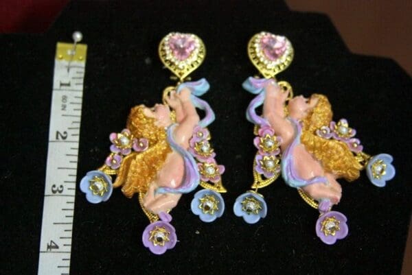 SOLD! 3766 Hand Painted Faced Cherubs Baroque Lavender Flower Earrings Studs - Image 7