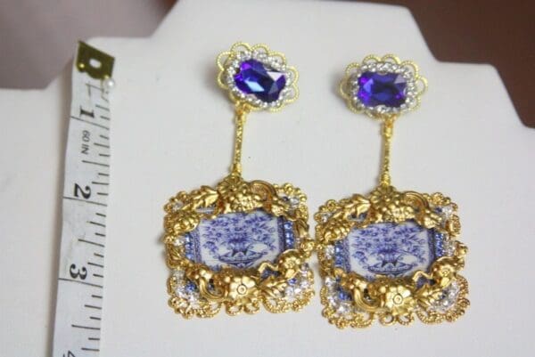 SOLD! 3798 Baroque Sicilian Blue Vase Pattern Cameo Crystal Earrings Studs - Image 7
