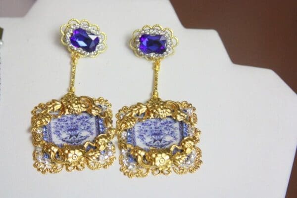SOLD! 3798 Baroque Sicilian Blue Vase Pattern Cameo Crystal Earrings Studs - Image 8
