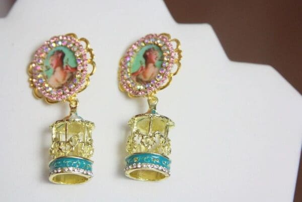 SOLD! 3799 Marie Antoinette Carousel Crystal Earrings Studs - Image 7