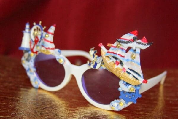 SOLD! 3825 Nautical Hand Painted Ship Embellished Sunglasses - Image 8