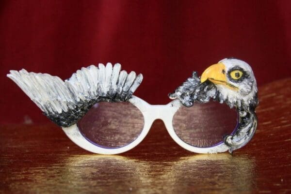 SOLD! 3858 Unusual Vivid Eagle Unisex Winged Fancy Sunglasses Shades Eye Wear UV 400 - Image 3