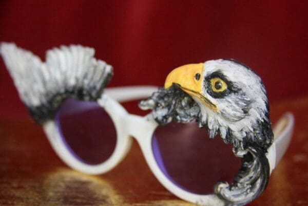 SOLD! 3858 Unusual Vivid Eagle Unisex Winged Fancy Sunglasses Shades Eye Wear UV 400 - Image 9