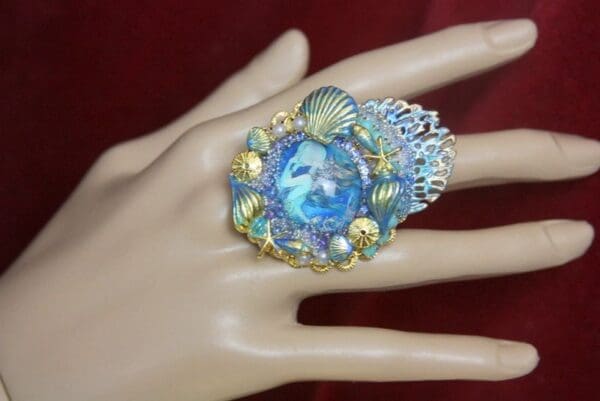 SOLD! 3929 Victorian Mermaid Cameo Adjustable Cocktail Huge Ring - Image 6