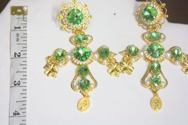 SOLD! 3930 Baroque Green Crystal Pearl Studs Earrings - Image 6