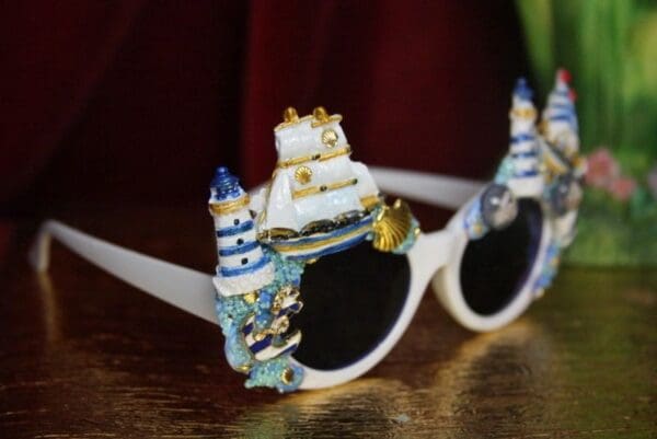 SOLD! 3938 Nautical Hand Painted Ship Embellished Sunglasses - Image 5