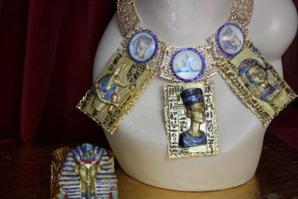SOLD! 3947 Set Of Egyptian Revival Paraoh Hand Painted 3D Effect Statement Necklace+ Earrings - Image 7