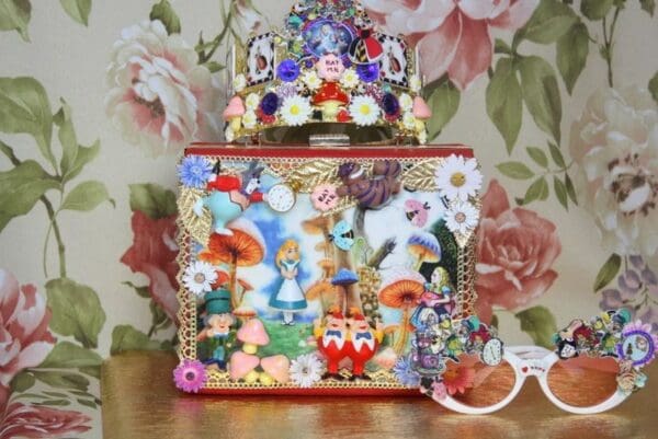 SOLD! 3980 Alice In Wonderland 3D Effect Embellished Handbag Purse - Image 7